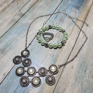 Green Necklace, Bracelet and Ring.